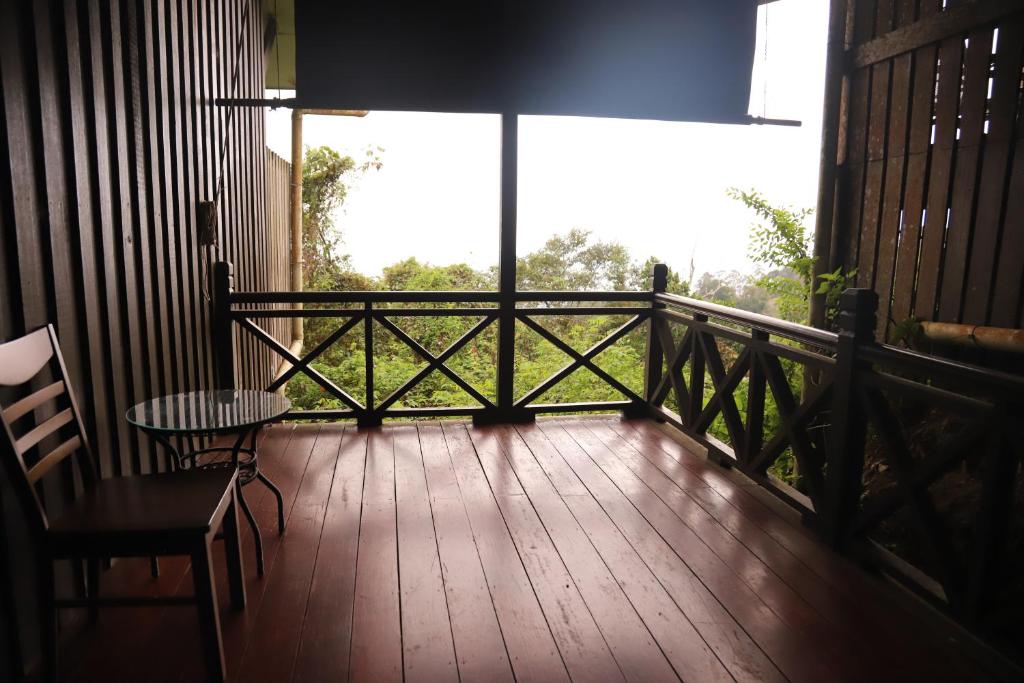Balkón nebo terasa v ubytování Kasih Sayang Hill Resort