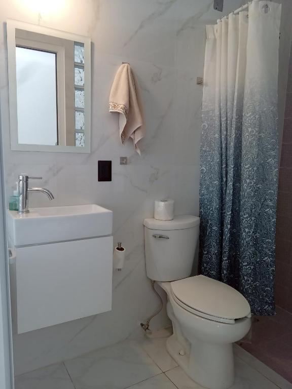 Koupelna v ubytování El Salto de Camela - Vera y Espín Hostal