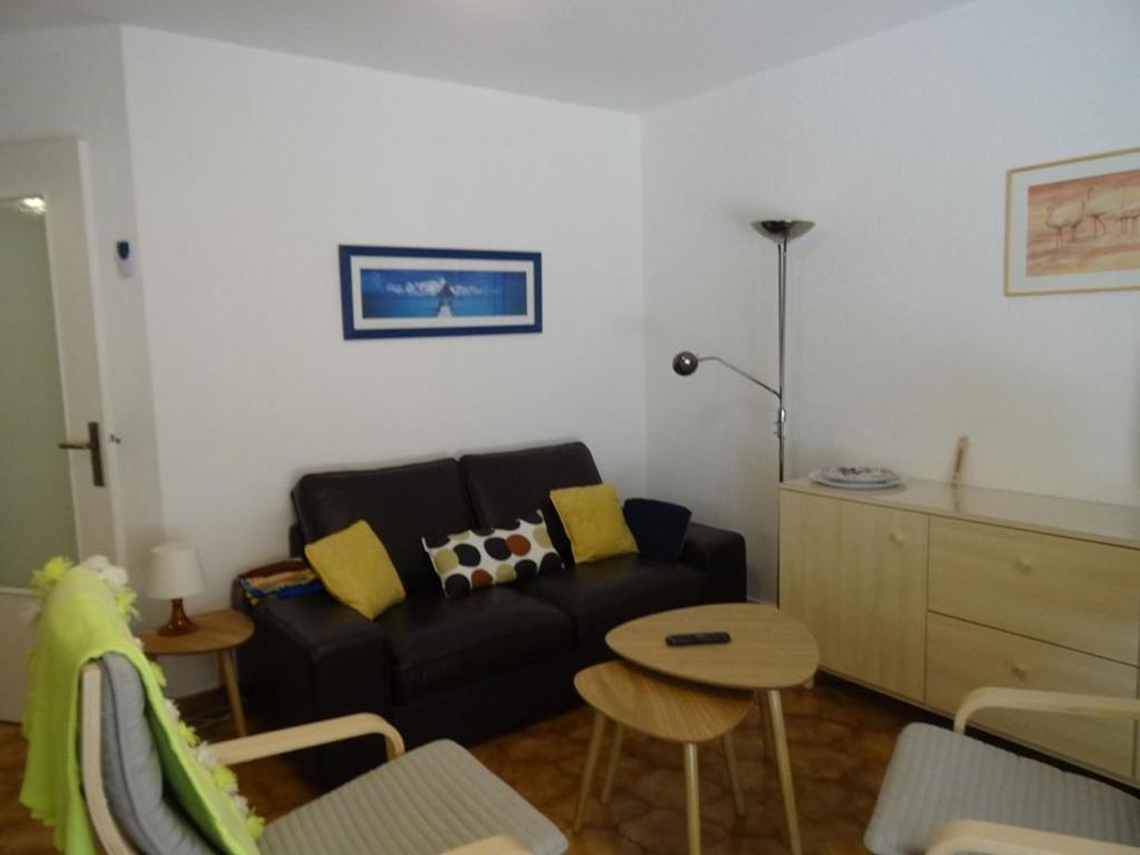 Część wypoczynkowa w obiekcie Appartement 2 pièces à Hyères : Port, grande terrasse 62m², proche plages, 4 pers., Wifi, commerces - FR-1-335-184