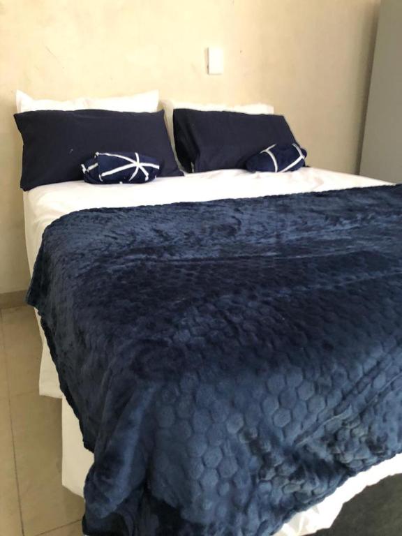 Caleb's Guest House - Housity