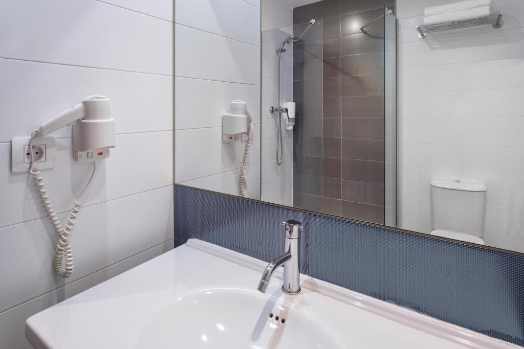 Koupelna v ubytování Hotel 280 Zaragoza
