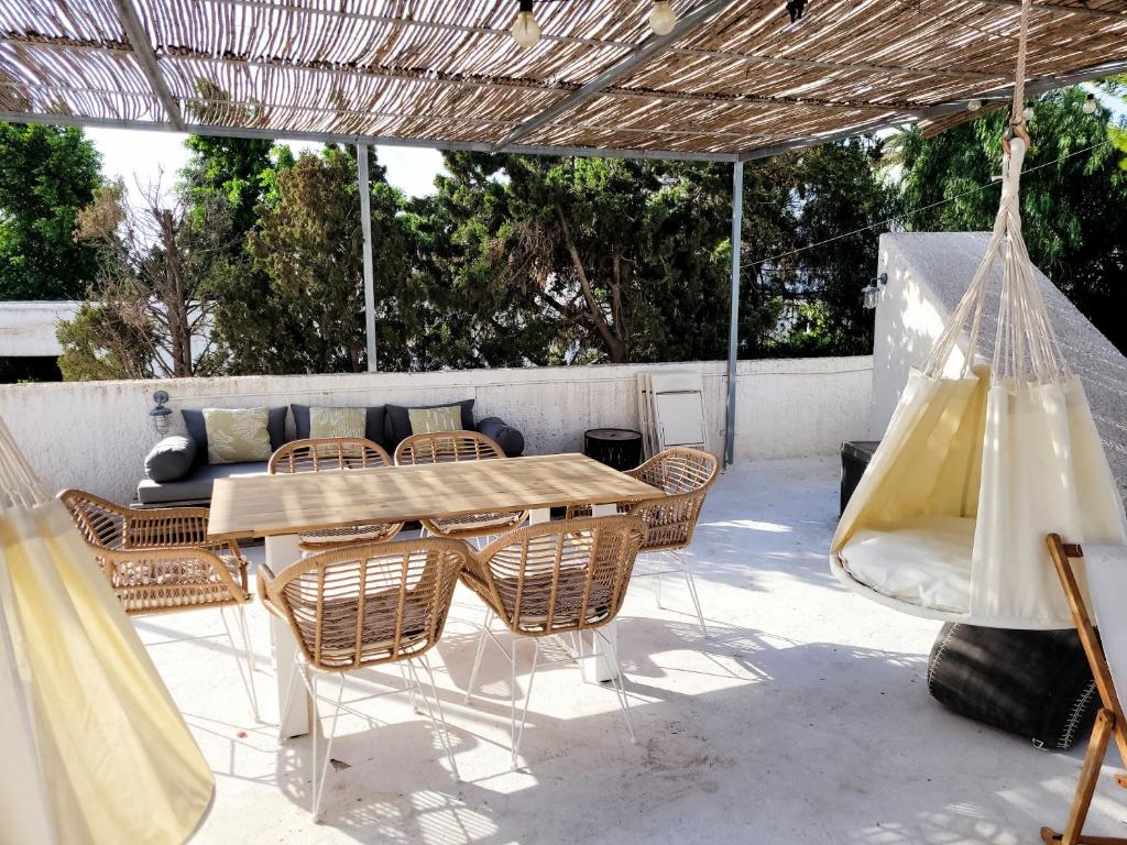 Casa Nomad es su hogar mágico en Agua Amarga, Agua Amarga ...
