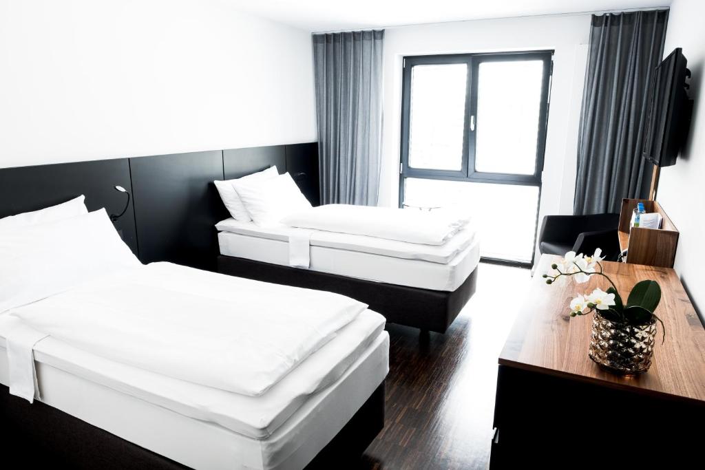 &REPEAT Köln Airport - Comfort Double Or Twin Room