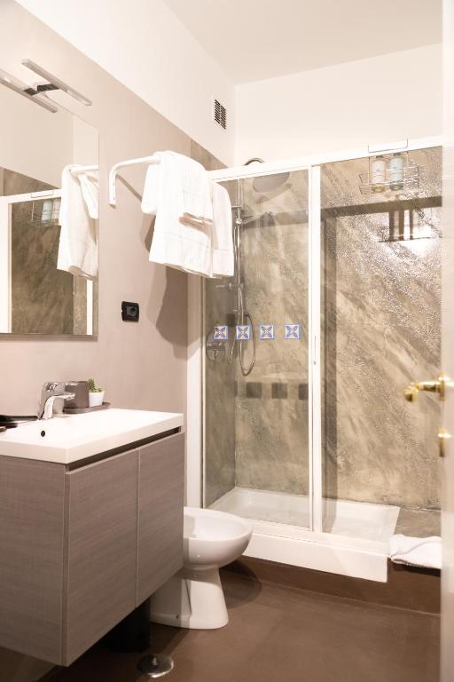 A bathroom at Fair Suite Roma Termini
