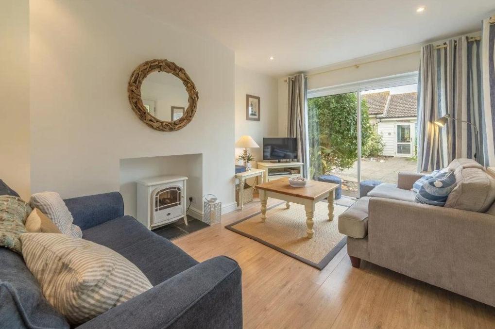 West Bay Cottages Yarmouth Isle of Wight - 