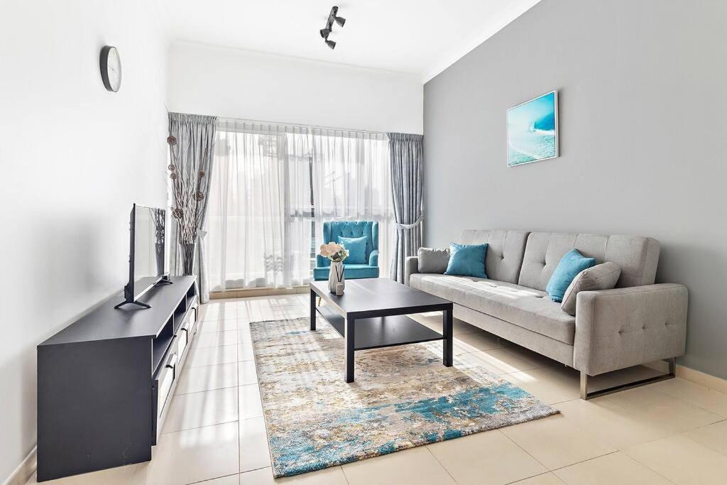 Landmark living by the WATER in “Azure Apartments”, Dubai (updated