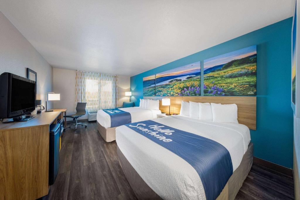 Days Inn by Wyndham Lathrop - Error