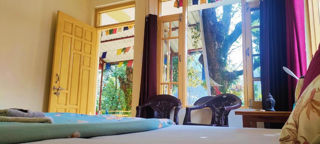 The Unmad - Dharamkot - Double Room With Patio