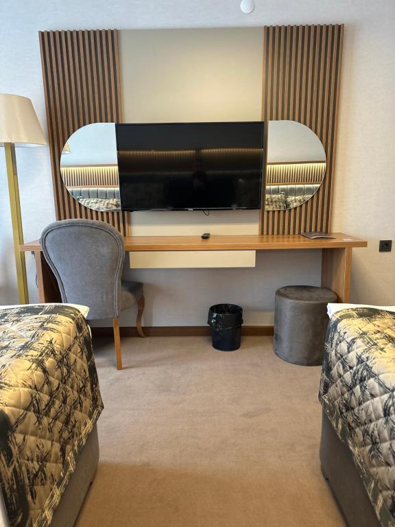 Özkaya Otel - Habitación Triple Estándar
