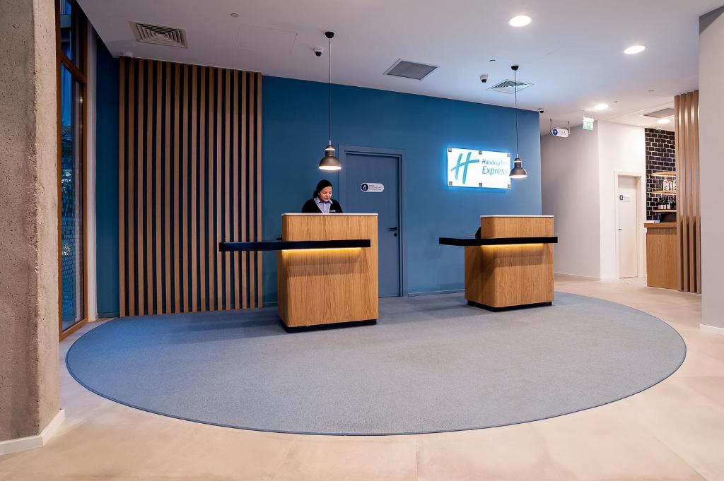 Vstupní hala nebo recepce v ubytování Holiday Inn Express Tbilisi Avlabari by IHG