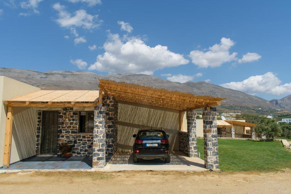A general mountain view or a mountain view taken from A villát