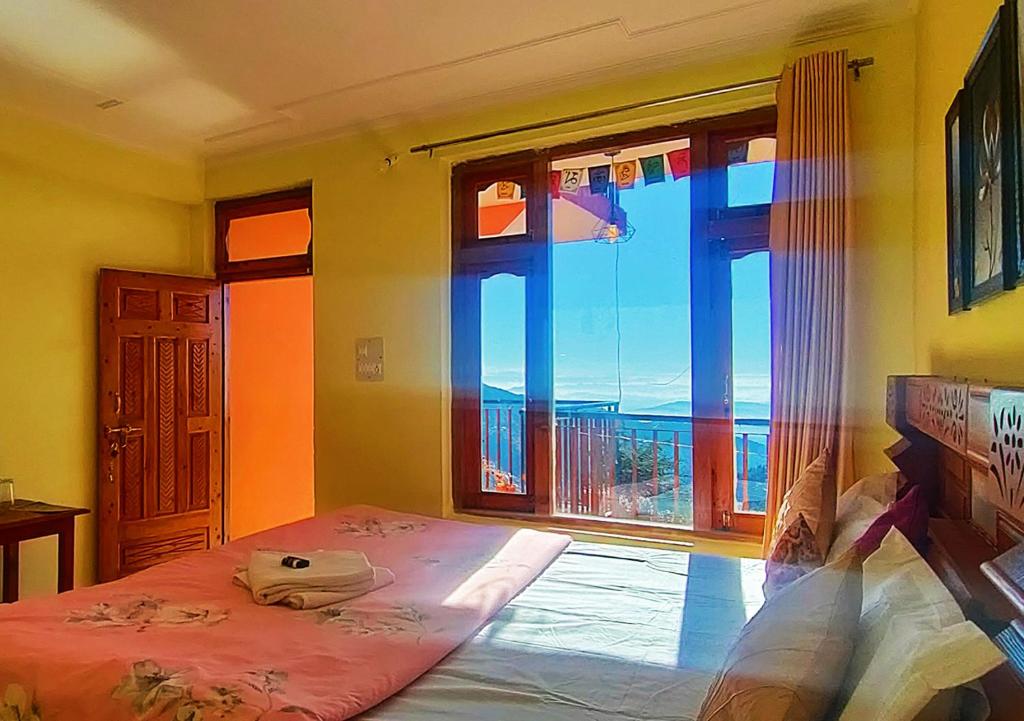 The Unmad - Dharamkot - King Room With Garden View