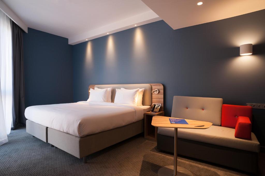Postel nebo postele na pokoji v ubytování Holiday Inn Express Tbilisi Avlabari by IHG