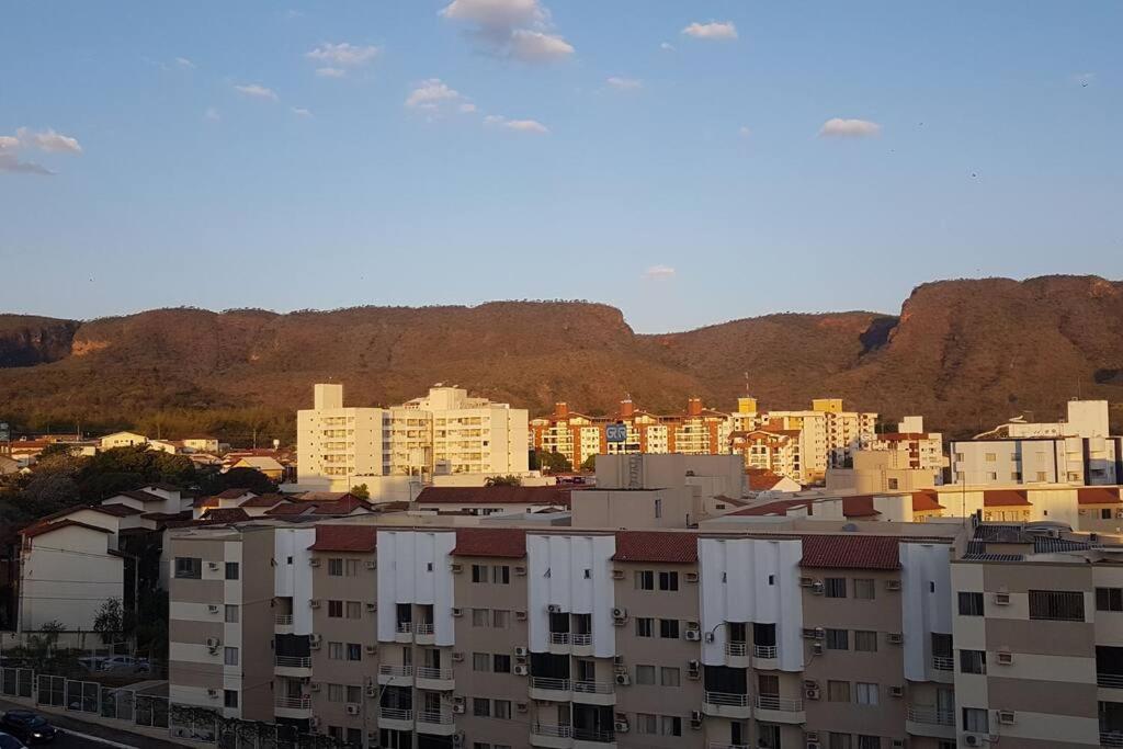 Nespecifikovaný výhled na hory nebo výhled na hory při pohledu z aparthotelu