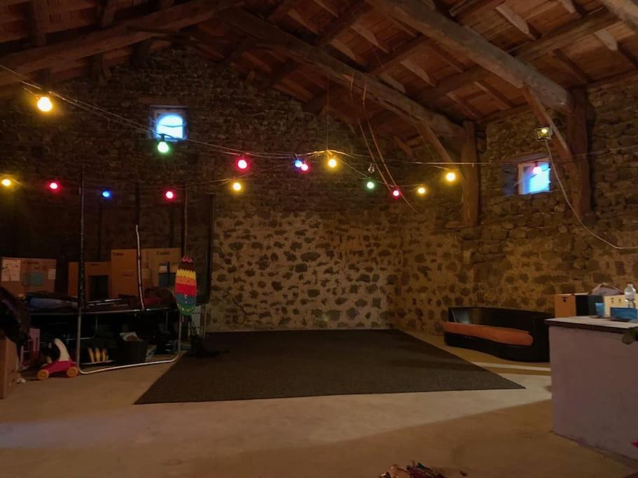 Zdjęcie z galerii obiektu Ferme rénovée avec Piscine w mieście Polignac
