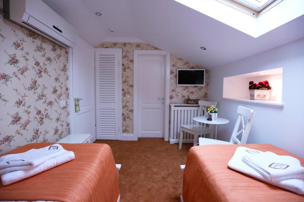 Hotel Les Jardins Carol - Double Or Twin Room