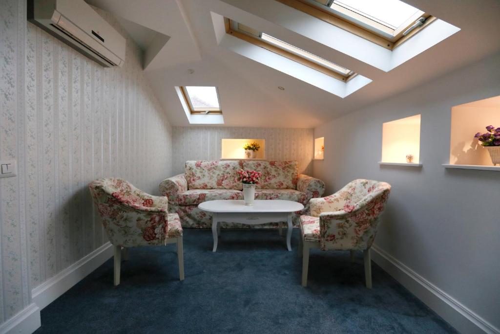 Hotel Les Jardins Carol - Resim 10