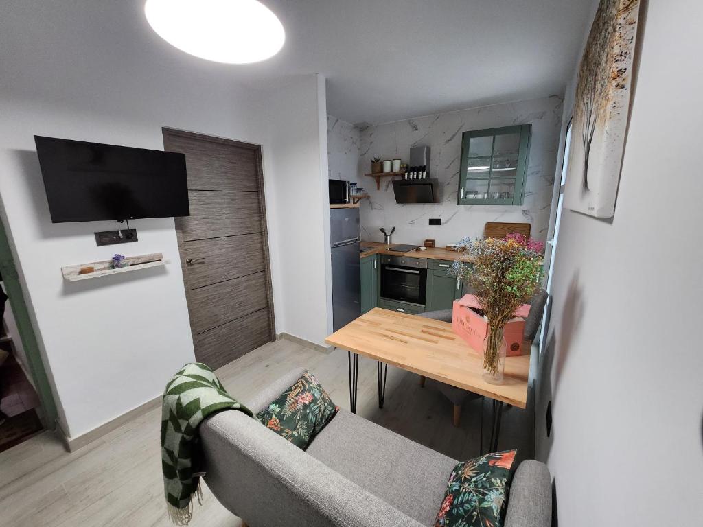 Zdjęcie z galerii obiektu Fabulosa casa en el corazón de san sebastián Almuñécar w Almuñécar