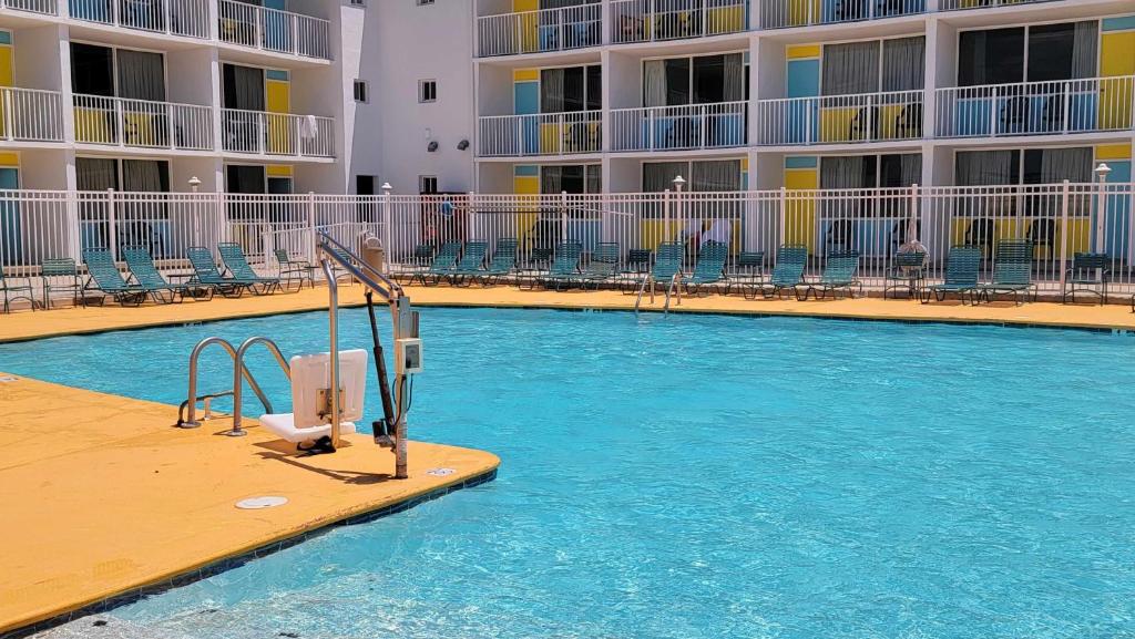Bazén v ubytování Kokomo Suites nebo v jeho okolí