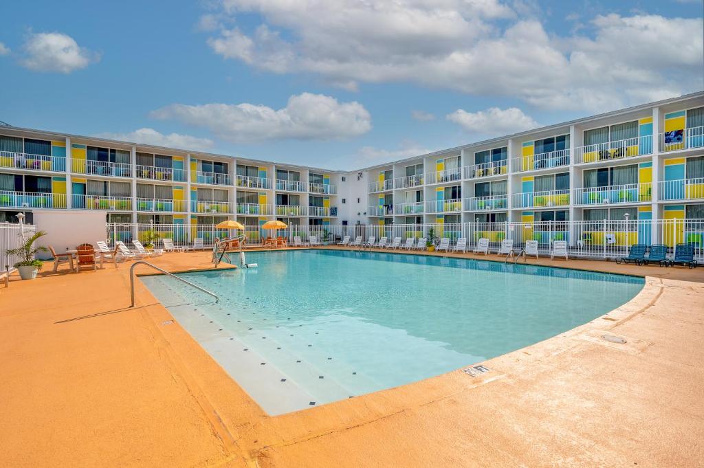 Bazén v ubytování Kokomo Suites nebo v jeho okolí