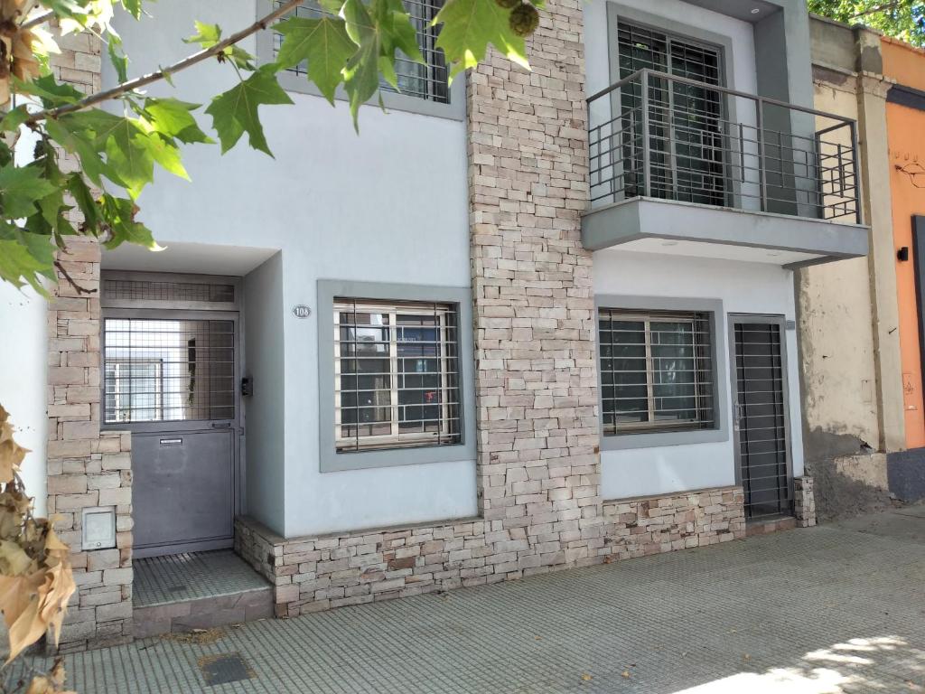 Budova, kde se apartmán nachází