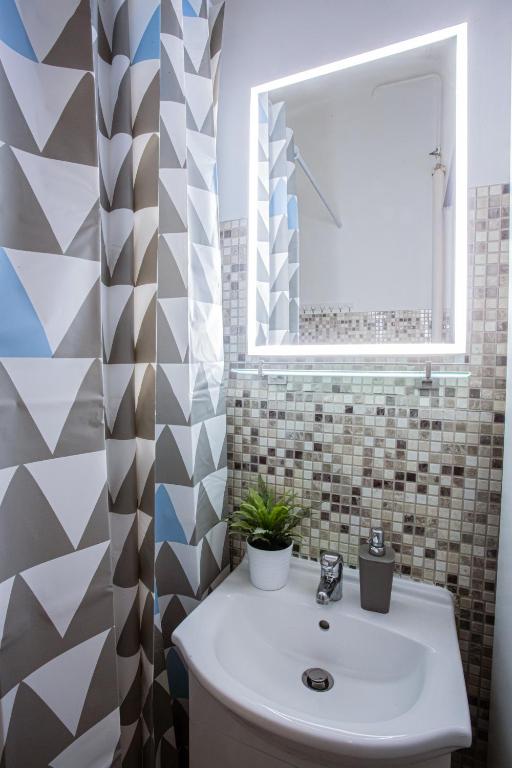 A bathroom at Váci Street Studio