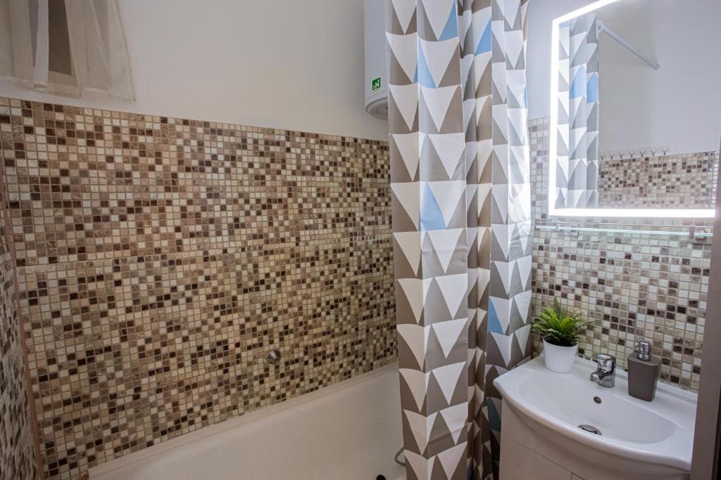 A bathroom at Váci Street Studio