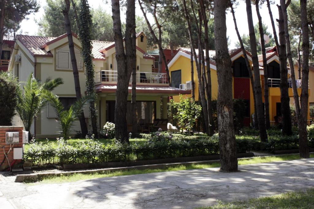 Marea Resort - Image 2