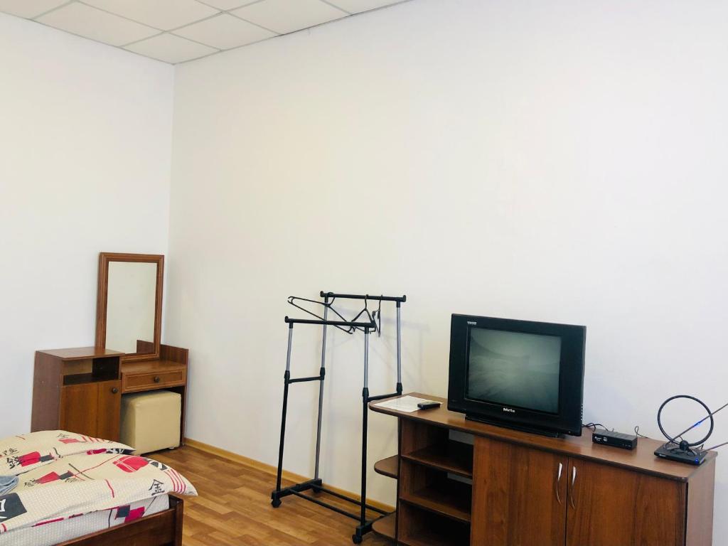 Отель Меридиан - Habitación Gemela Con Baño Compartido