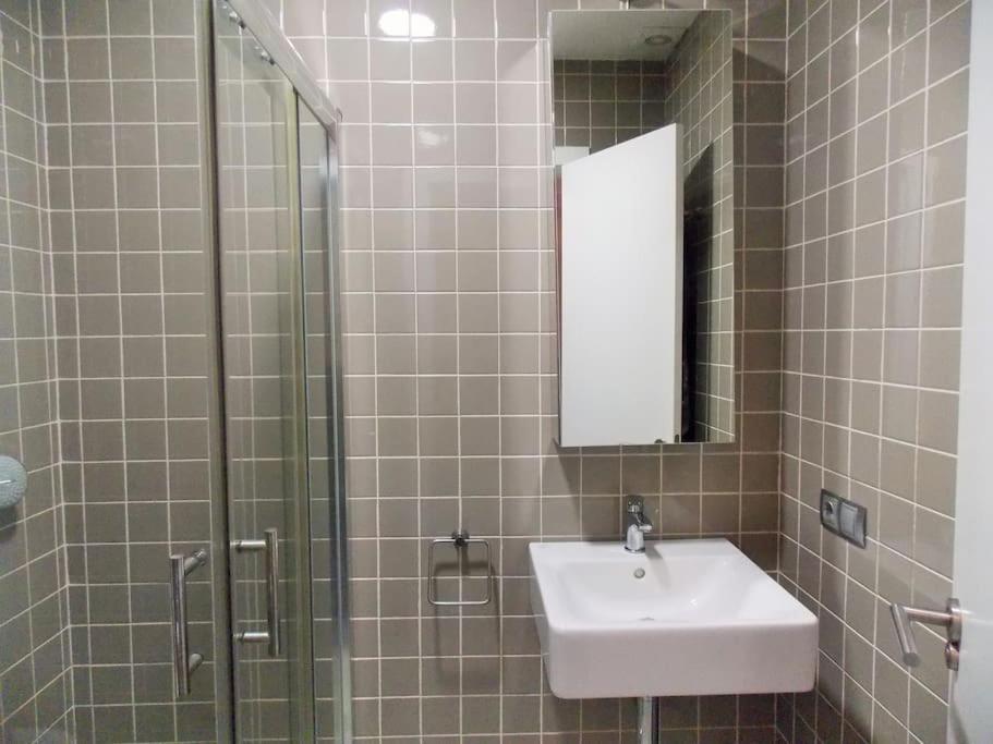 A bathroom at Apartamento Sanxenxo Centro