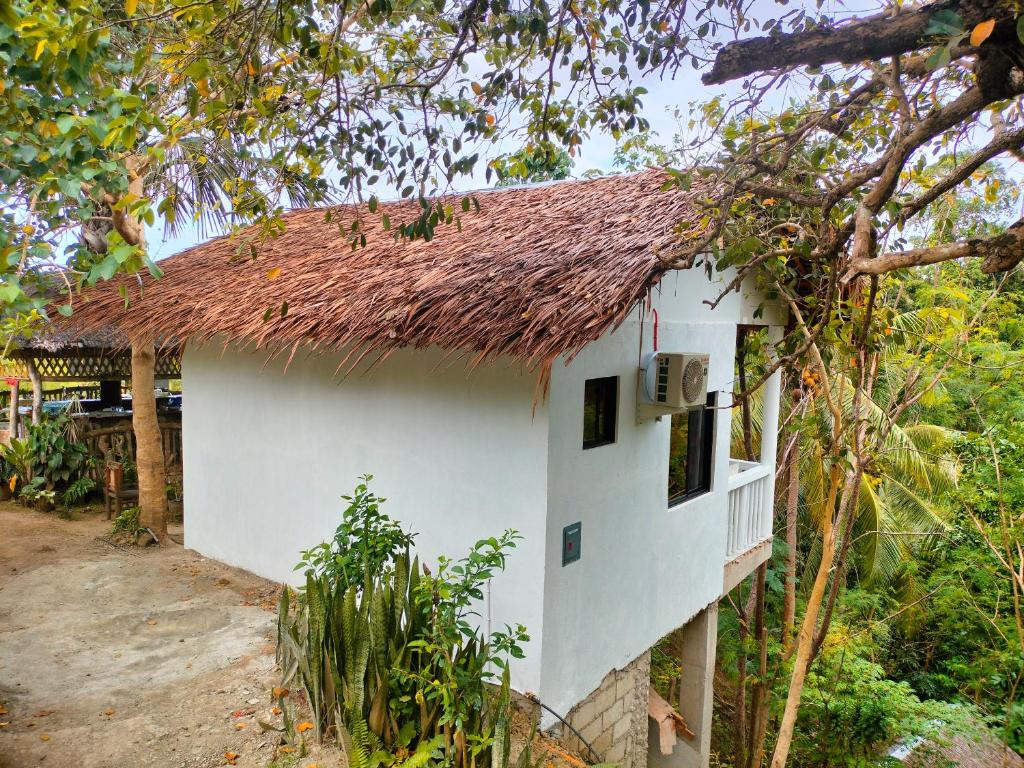 O edifício onde o alojamento de turismo selvagem está situado