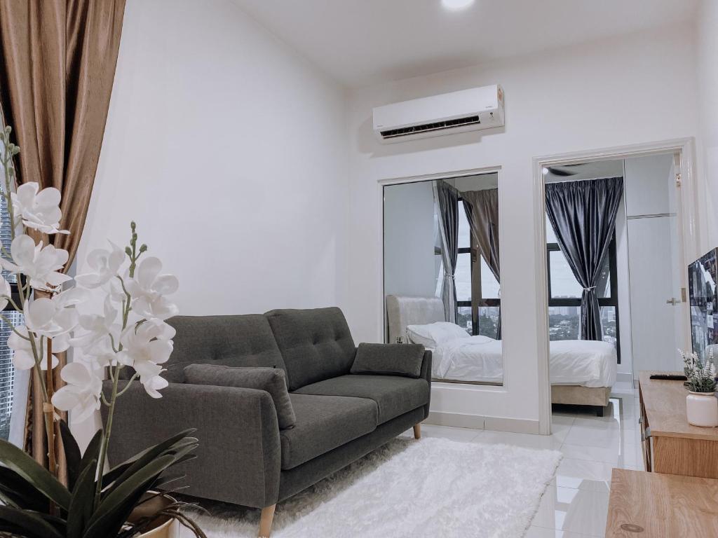 2 Bedroom Cozy Corner unit KL View Arte Mont Kiara, Kuala Lumpur