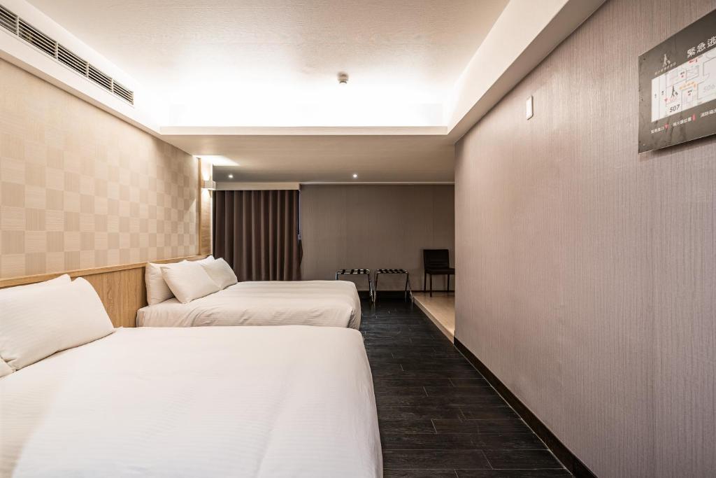 Global Traveler Hotel - Superior Family Room
