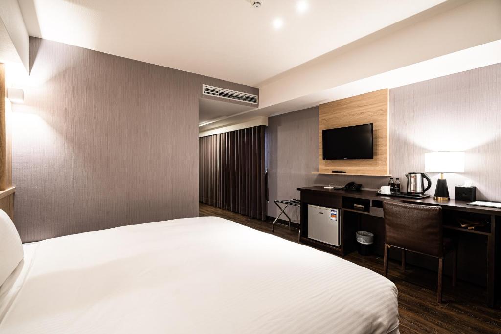 Global Traveler Hotel - Standard Double Room