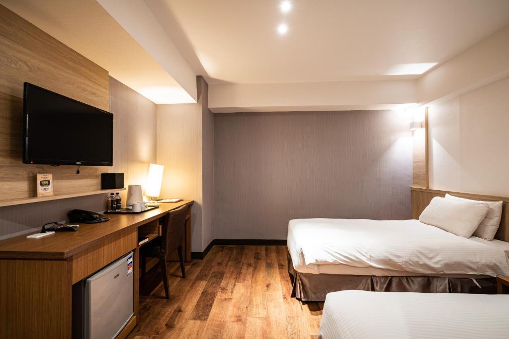 Global Traveler Hotel - Standard Twin Room