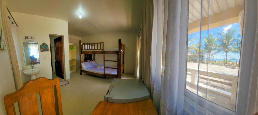 Crystal Shores Beach Resort powered by Cocotel - Family Studio
