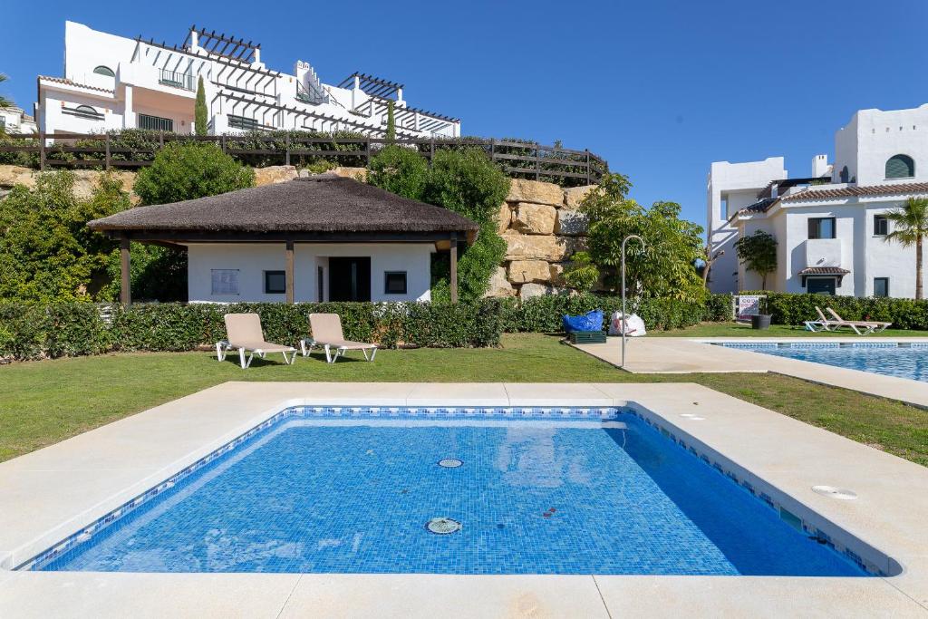 Piscina en o cerca de 2193-Modern apt with terrace and seaview