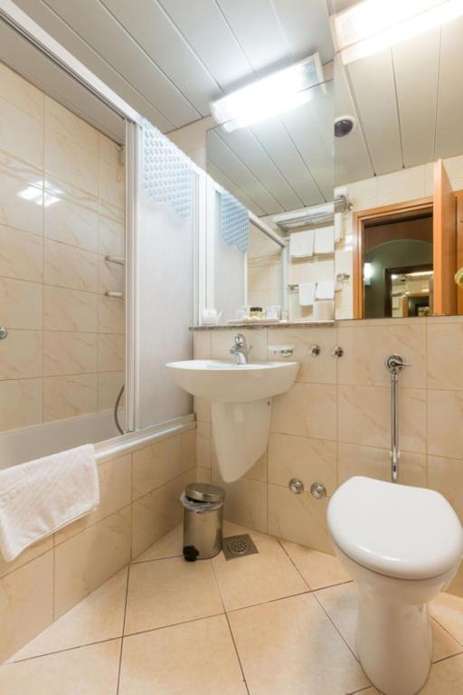 Łazienka w obiekcie Villa Galijot Plava Laguna