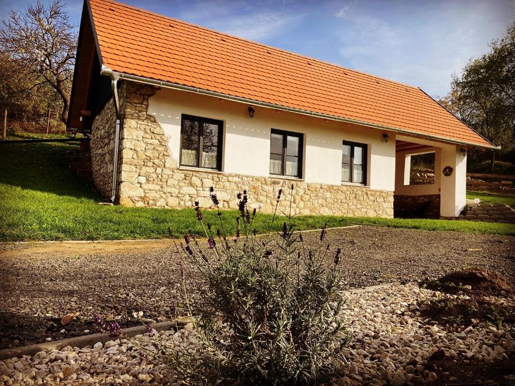 Budova, v ktorej sa penzión nachádza