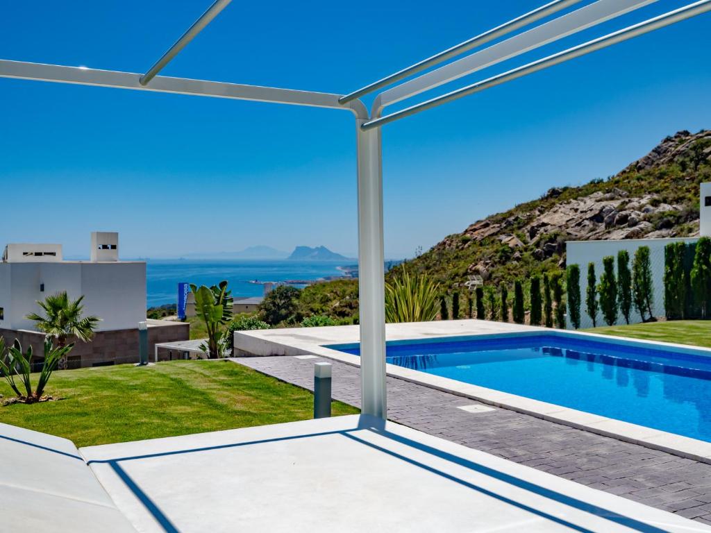 Villa mit Pool und Aussicht in der Unterkunft 2254-Luxury villa with private pool and seaview in Sotogrande