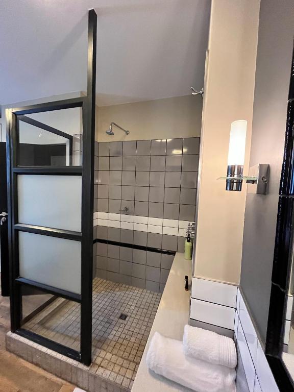 The Vantage Serviced Apartment Collection - Two-Bedroom Apartment