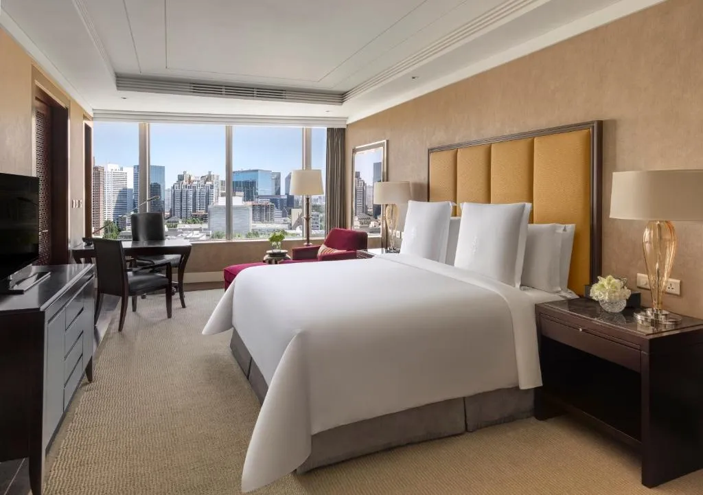 Four Seasons Room King
