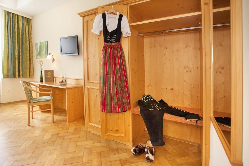 TV a/nebo společenská místnost v ubytování Brauereigasthof Engel