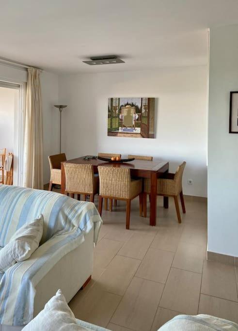 Zdjęcie z galerii obiektu Fantástico apartamento con increíble vistas w mieście Punta Grossa