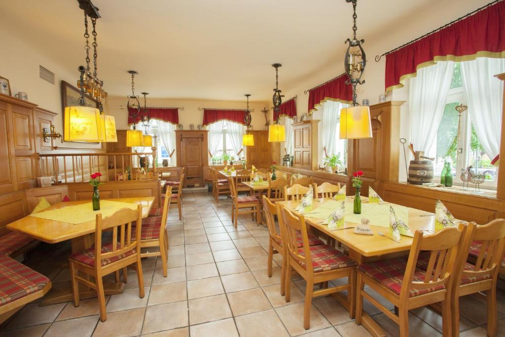 Restaurace v ubytování Brauereigasthof Engel