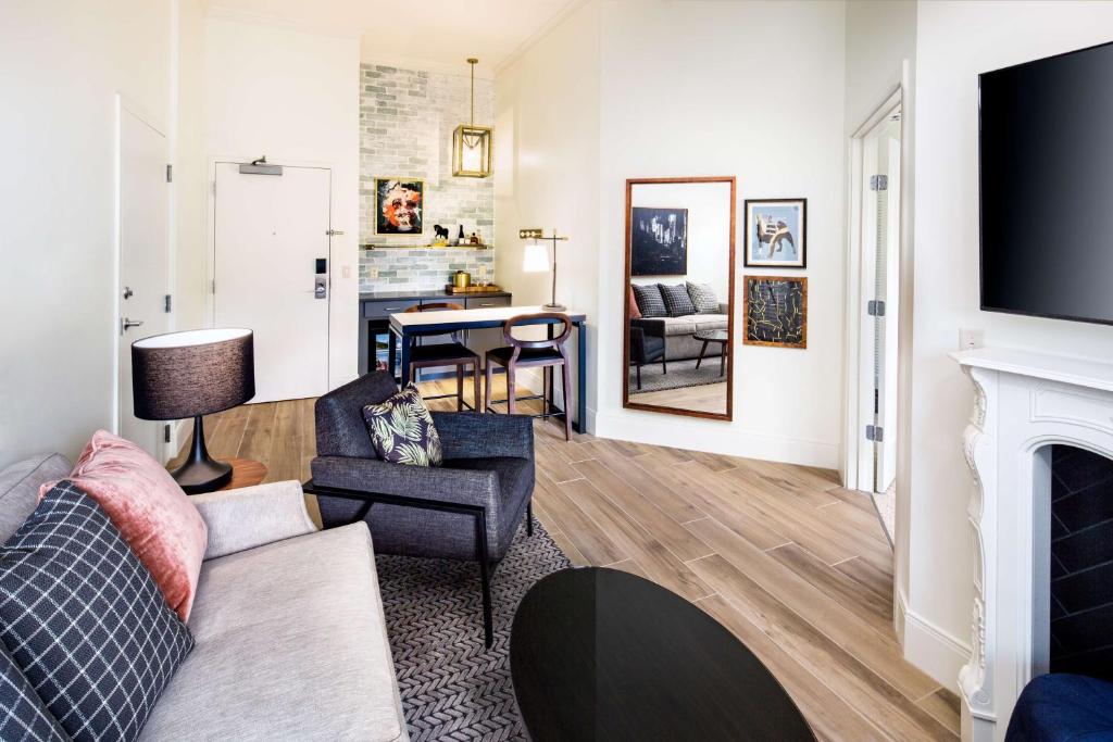 Andaz Savannah, By Hyatt photo