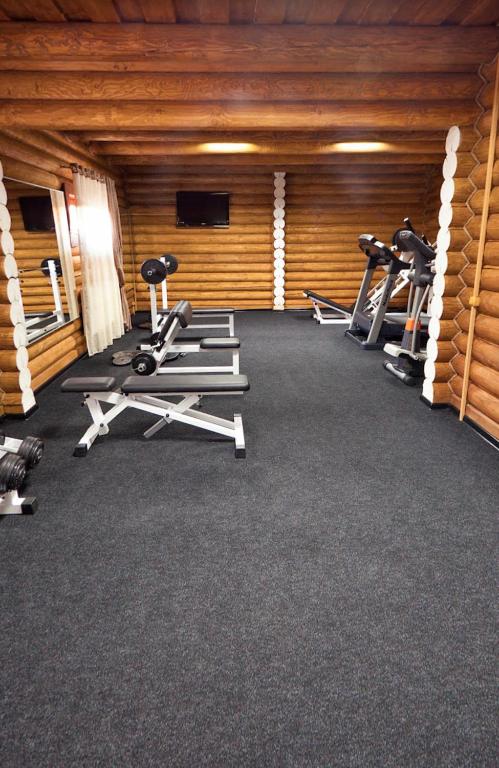 Fitness centrum a/nebo fitness zařízení v ubytování Візит
