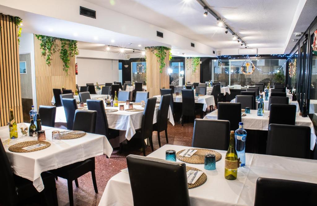 Restaurace v ubytování Adia Hotel Cunit Playa