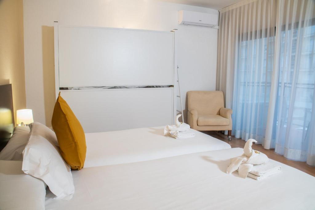 Adia Hotel Cunit Playa - Double Or Twin Room With Side Sea View