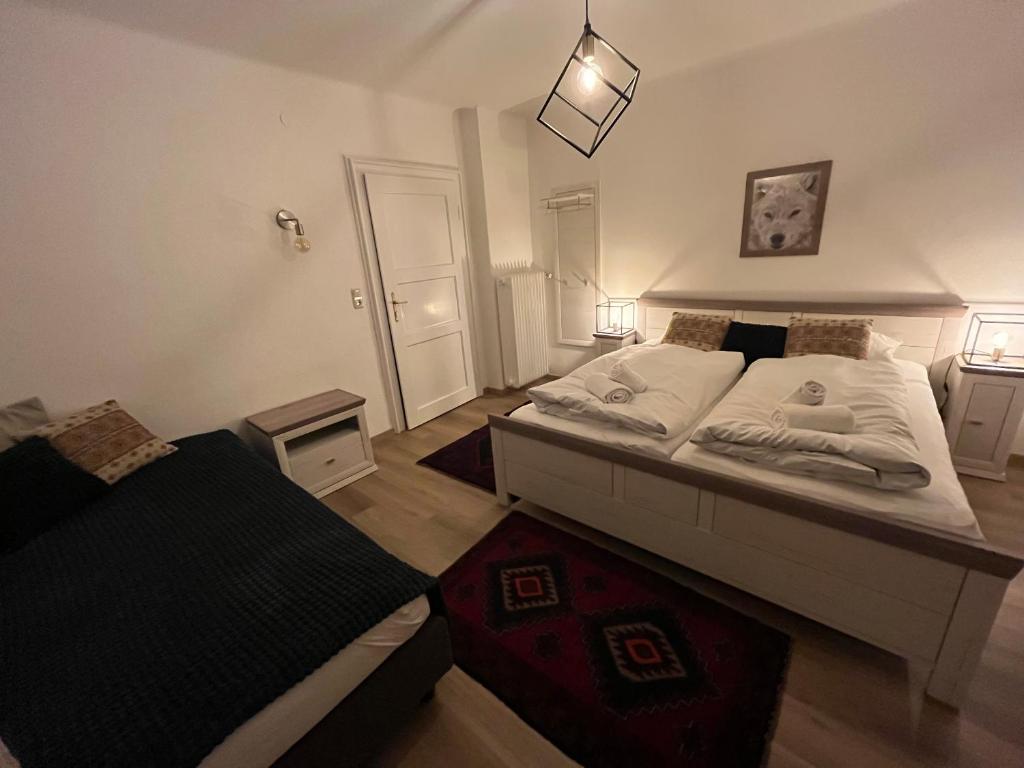 Postel nebo postele na pokoji v ubytování Chalet Embacher by AlpenTravel